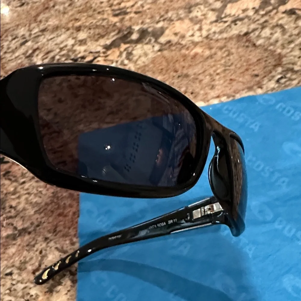 Costa Black Sunglasses with Case - Picture 5 of 8